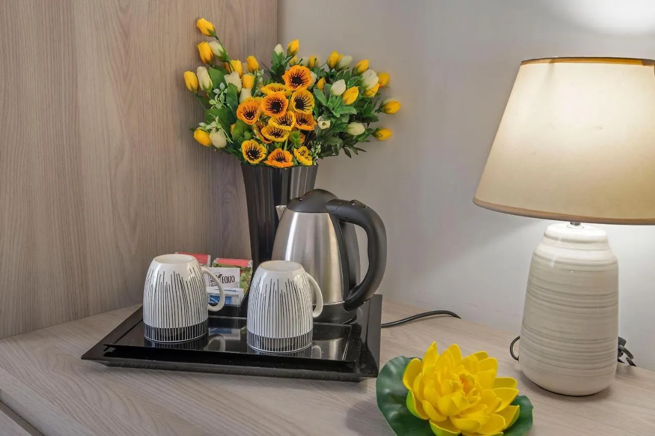 La Preziosa Apartment Duomo Naples Italy