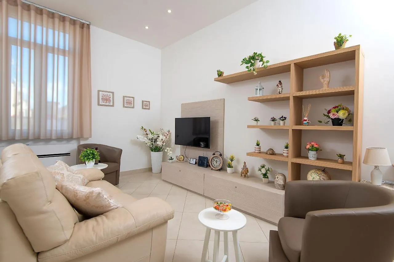 La Preziosa Apartment Duomo Naples